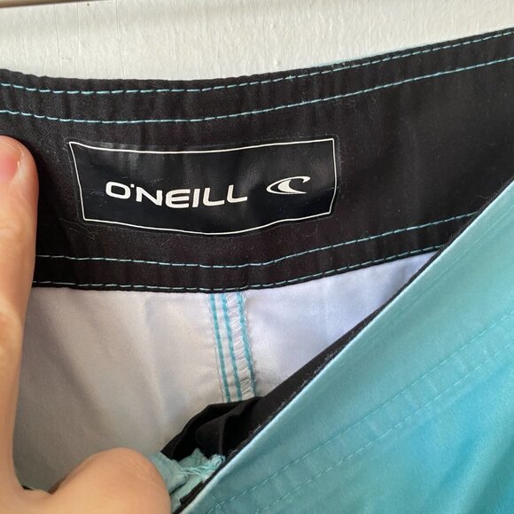 O'Neill Board Shorts Mens Size 38 Gray Striped Tie Waist Pockets - Picture 3 of 5